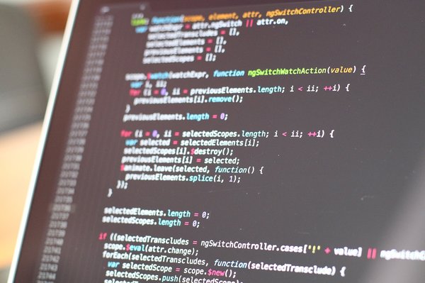 Comment les algorithmes influencent-ils ce que nous voyons sur Internet ?